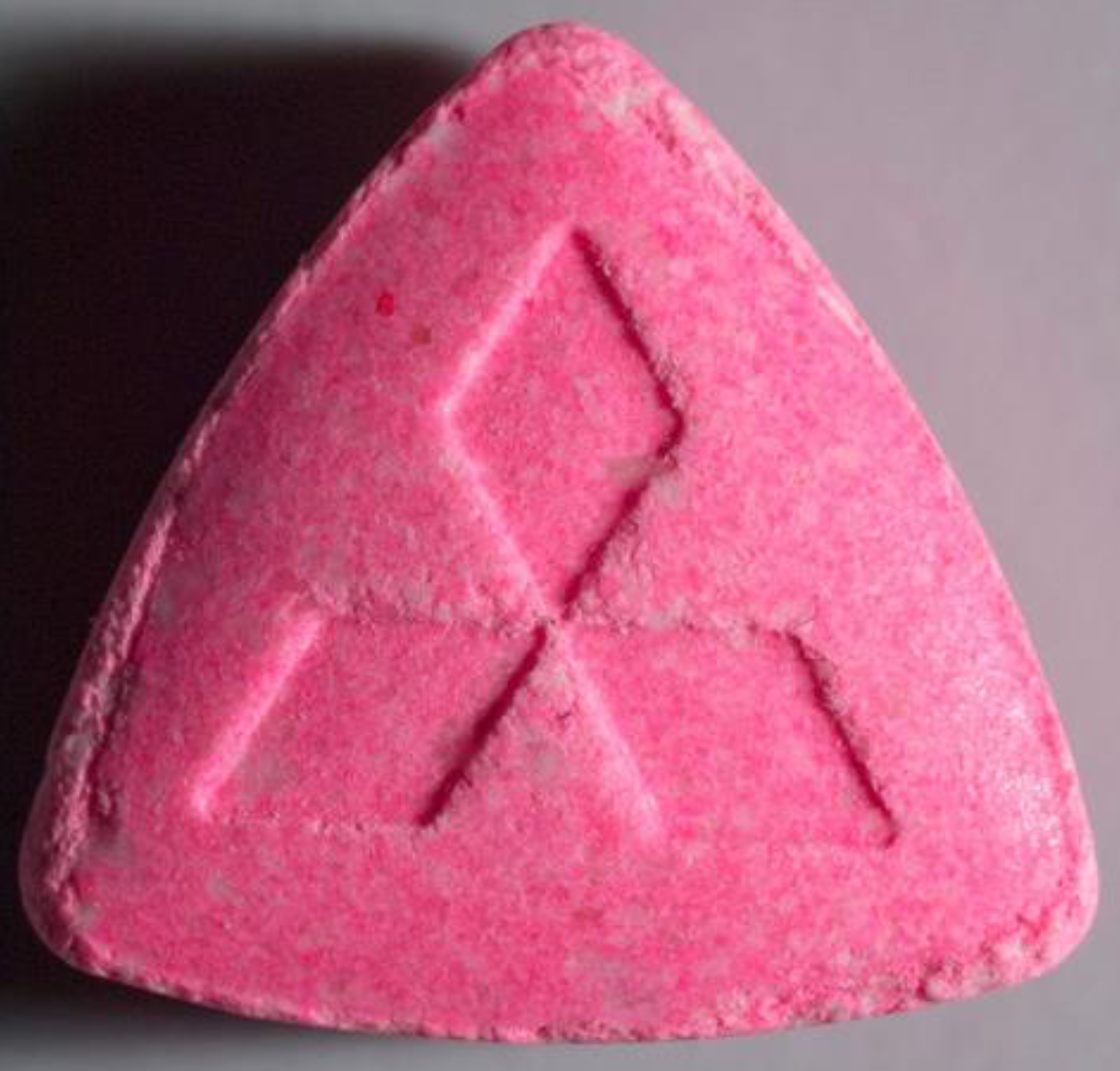 Achtung, hochdosierte XTC-Pille "Mitsubishi" mit 179,1 mg MDMA! -...