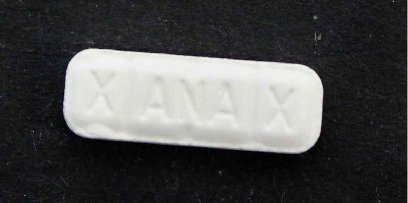 Warnung: Vorsicht, Fake-XANAX-Tablette mit Etizolam und Koffein! - sauber d...